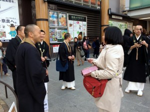 H29　3月災害托鉢 (4)